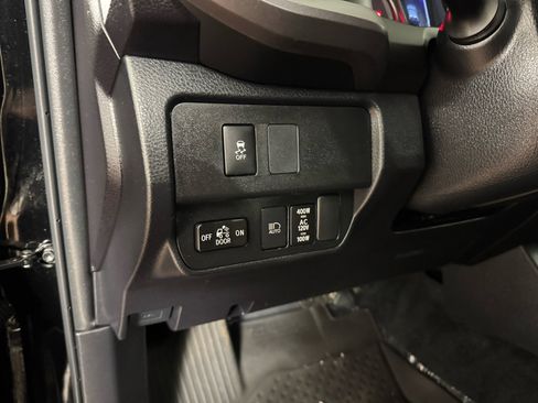 Used 2023 Toyota Tacoma TRD Off-Road image 18