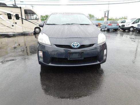 Used 2010 Toyota Prius Three FWD image 2