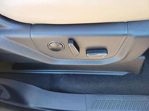 Used 2024 Ford Expedition Max Limited image 9