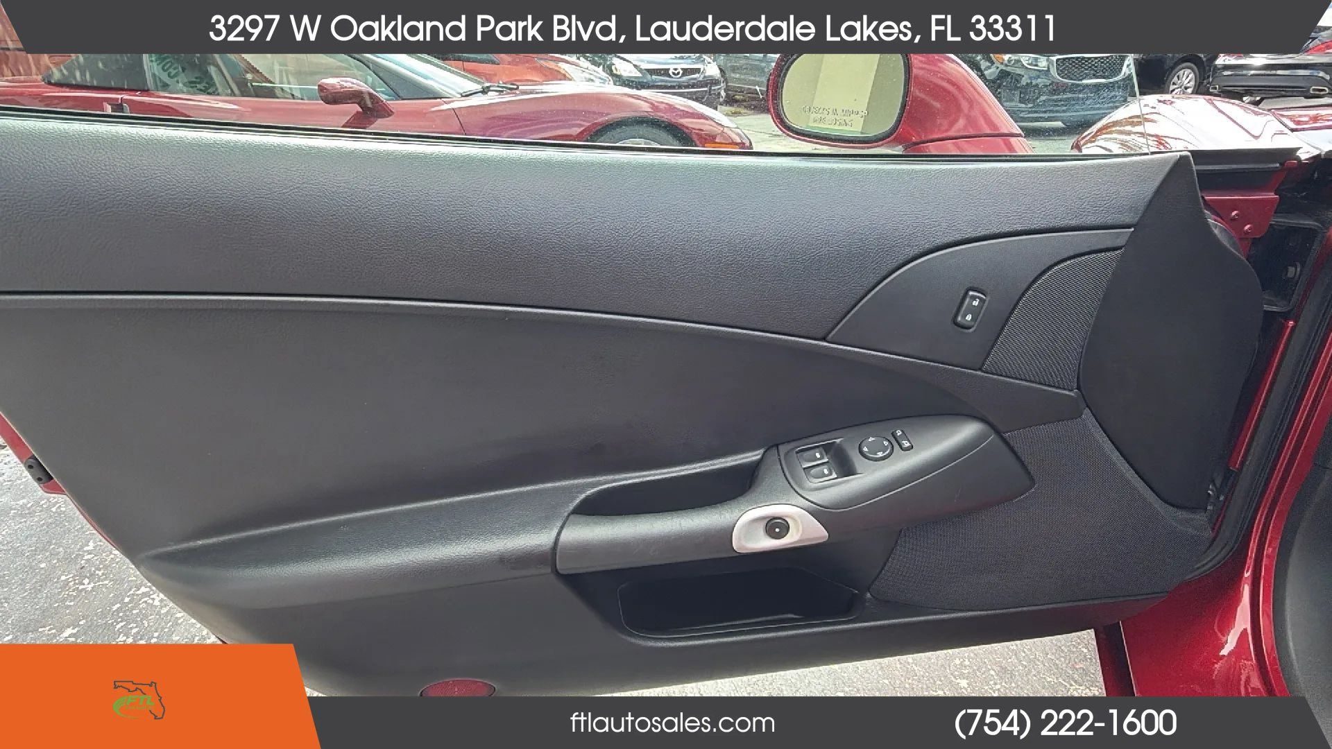 Used 2010 Chevrolet Corvette Coupe w/ 1LT RWD image 16