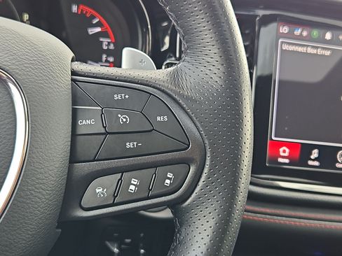 Used 2025 Dodge Durango GT AWD/4WD image 19