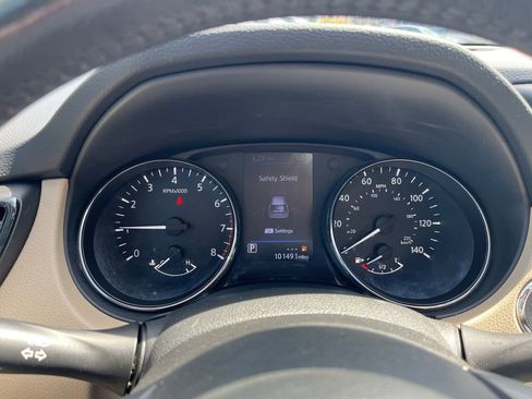 Used 2018 Nissan Rogue SV FWD image 15