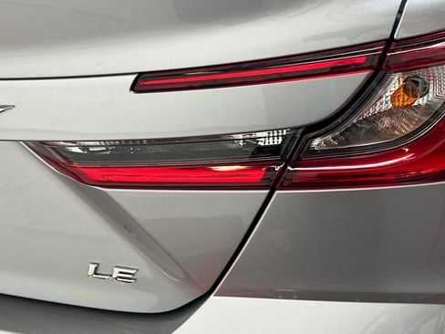 Used 2025 Toyota Camry LE w/ Convenience Package FWD image 8