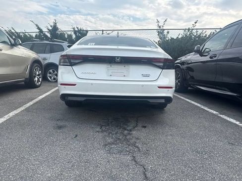 Used 2023 Honda Accord Touring image 8