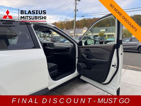 Used 2021 Nissan Rogue S image 12