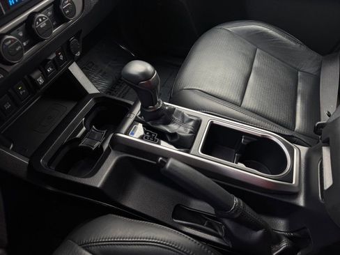 Used 2021 Toyota Tacoma Limited w/ Nightshade Package image 13