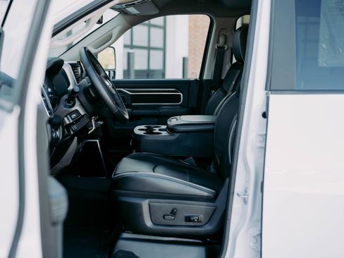 Used 2024 RAM 2500 Laramie image 18