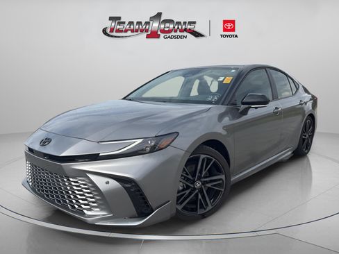 Used 2025 Toyota Camry XSE w/ Premium Plus Package image 7