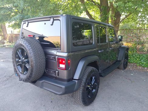 Used 2021 Jeep Wrangler Unlimited Sport AWD/4WD image 31