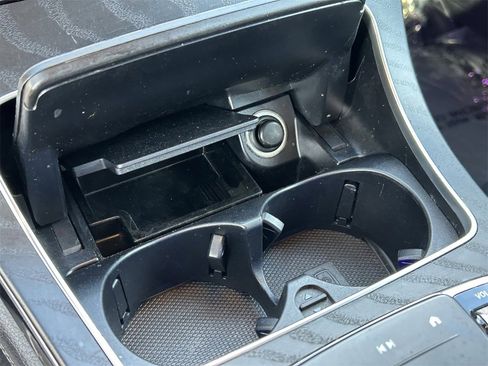 Used 2020 Mercedes-Benz GLC 300 GLC 300 image 30