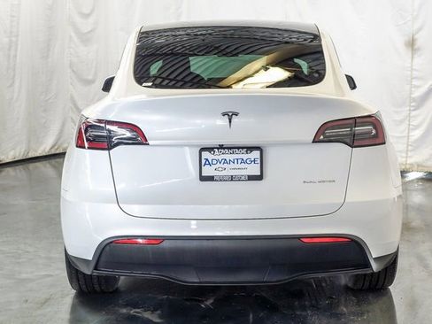 Used 2023 Tesla Model Y Long Range image 8