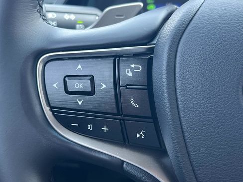 Used 2025 Lexus ES 300h w/ Premium Package FWD image 9