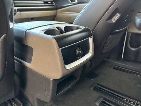 Used 2026 Kia Carnival FWD image 25