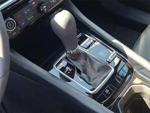 Used 2024 Jeep Compass Trailhawk image 14