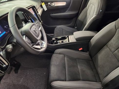 New 2026 Volvo XC40 B5 Ultra w/ Protection Package Premier AWD/4WD image 14