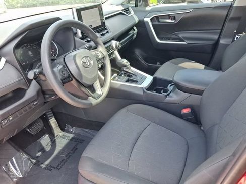 Used 2025 Toyota RAV4 XLE w/ Convenience Package FWD image 10
