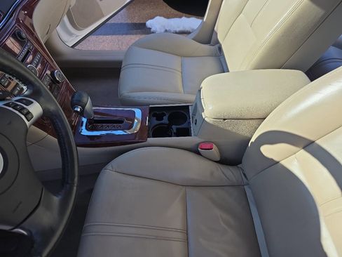 Used 2008 Saturn Aura XR w/ Premium Trim Package image 8