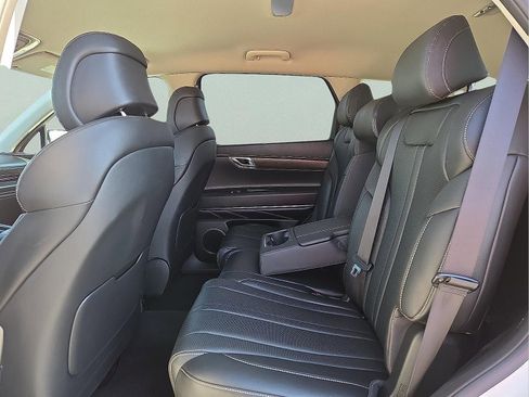 Used 2024 Genesis GV80 2.5T image 10