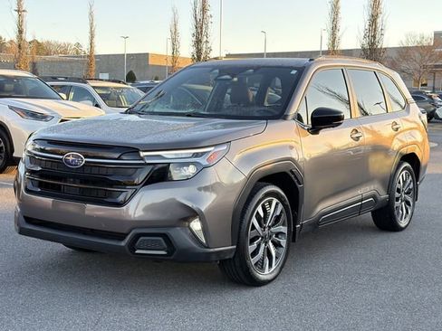 Used 2025 Subaru Forester Touring w/ Popular Package - Touring image 13