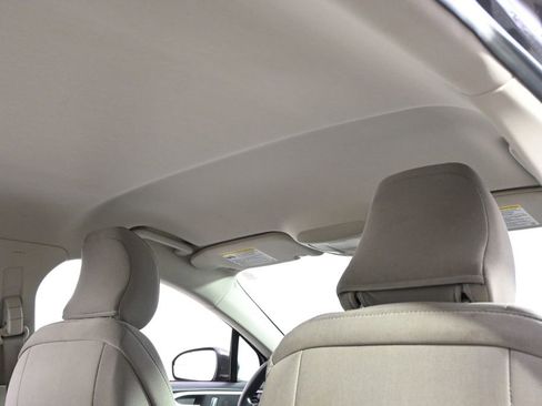 Used 2017 Ford Fusion SE image 17