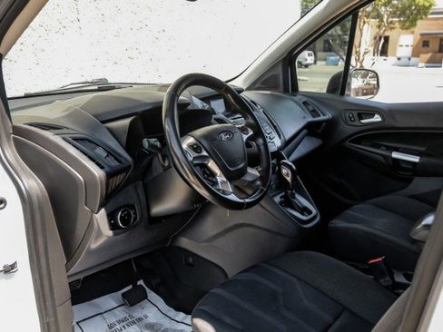 Used 2018 Ford Transit Connect XLT image 2
