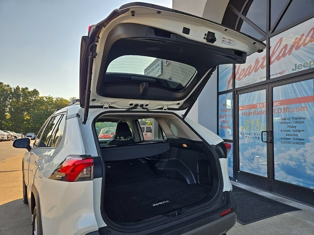 Used 2019 Toyota RAV4 Limited w/ Cold Weather Package AWD/4WD image 90