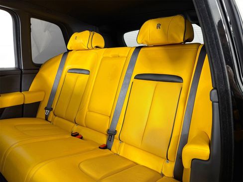 Used 2023 Rolls-Royce Cullinan image 19