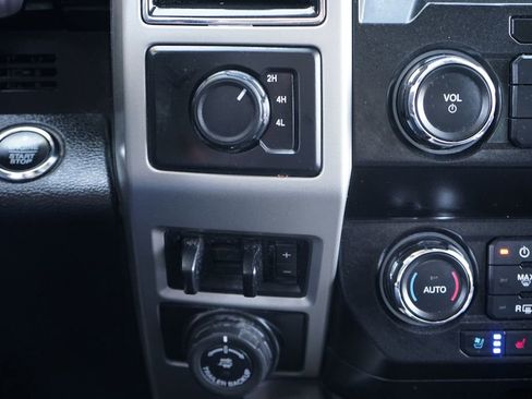 Used 2021 Ford F350 Lariat w/ Lariat Ultimate Package AWD/4WD image 33