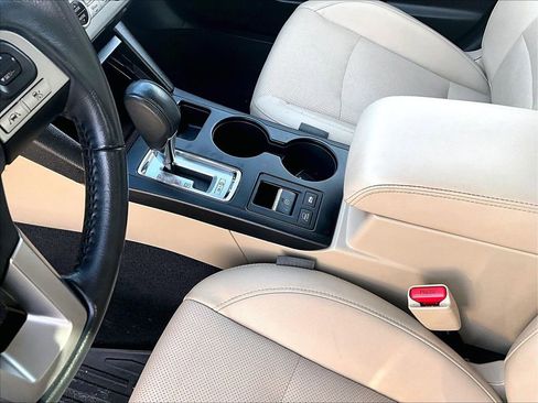 Used 2016 Subaru Outback 2.5i Limited image 13