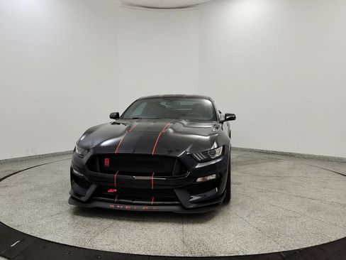 Used 2017 Ford Mustang Shelby GT350R w/ GT350R Equipment Group 920A RWD image 8