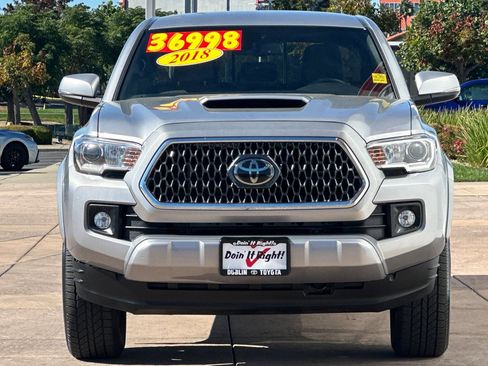 Certified 2018 Toyota Tacoma TRD Sport image 11