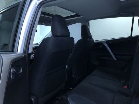 Used 2016 Toyota RAV4 XLE image 19