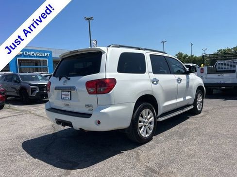 Used 2013 Toyota Sequoia Platinum AWD/4WD image 3