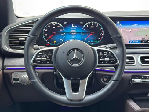 Used 2022 Mercedes-Benz GLS 450 4MATIC w/ Warmth & Comfort Package image 23