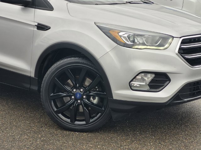 Used 2017 Ford Escape Titanium AWD/4WD image 9
