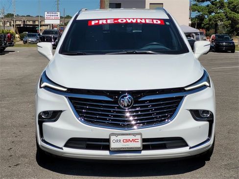 Used 2024 Buick Enclave Premium image 2