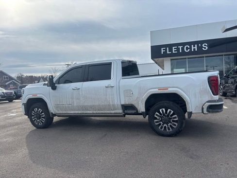Used 2025 GMC Sierra 3500 Denali Ultimate image 9