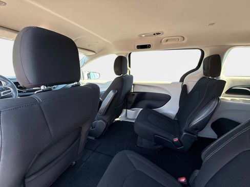 Used 2023 Chrysler Voyager LX FWD image 19