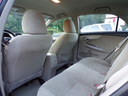 Used 2013 Toyota Corolla LE FWD image 28