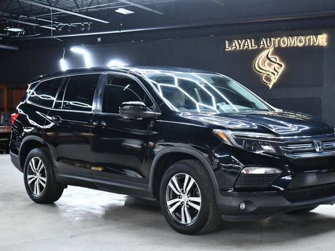 Used 2017 Honda Pilot EX image 1