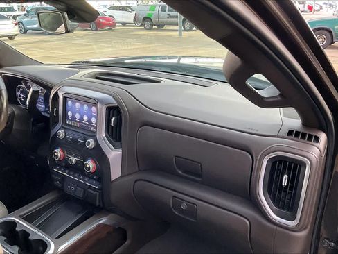 Used 2019 GMC Sierra 1500 SLT w/ SLT Premium Plus Package image 17