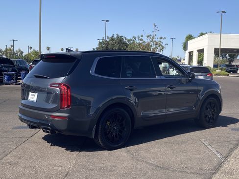 Used 2022 Kia Telluride SX w/ SX Prestige Package AWD/4WD image 5