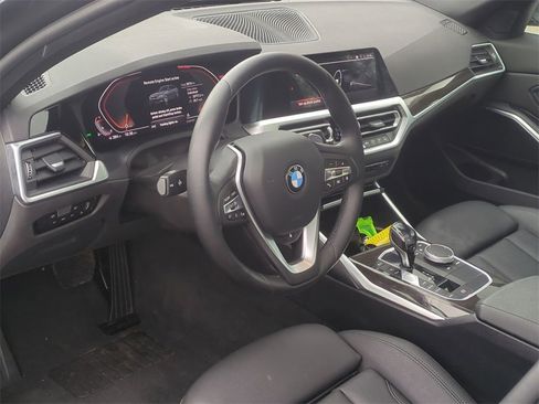 Used 2020 BMW 330i xDrive Sedan w/ Driving Assistance Package image 13