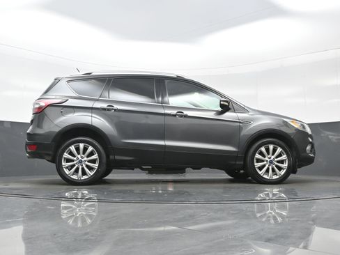 Used 2018 Ford Escape Titanium AWD/4WD image 32