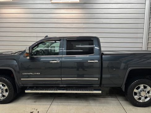 Used 2018 GMC Sierra 3500 Denali w/ Duramax Plus Package AWD/4WD image 7
