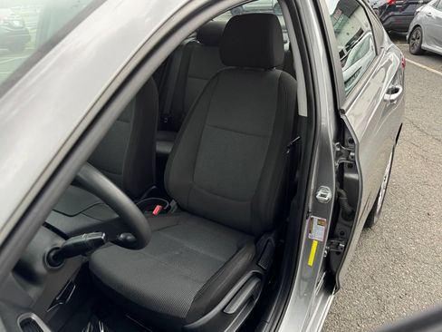 Used 2022 Hyundai Accent SE FWD image 28