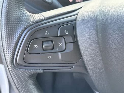 Used 2025 Buick Envista Preferred image 19