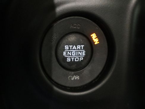 Used 2021 Jeep Gladiator Sport image 32