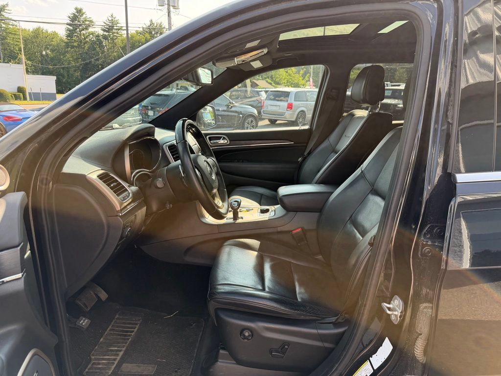 Used 2015 Jeep Grand Cherokee Summit w/ Platinum Series Group AWD/4WD image 10