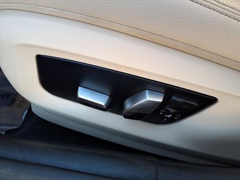 Used 2020 BMW 540i xDrive w/ Premium Package image 13